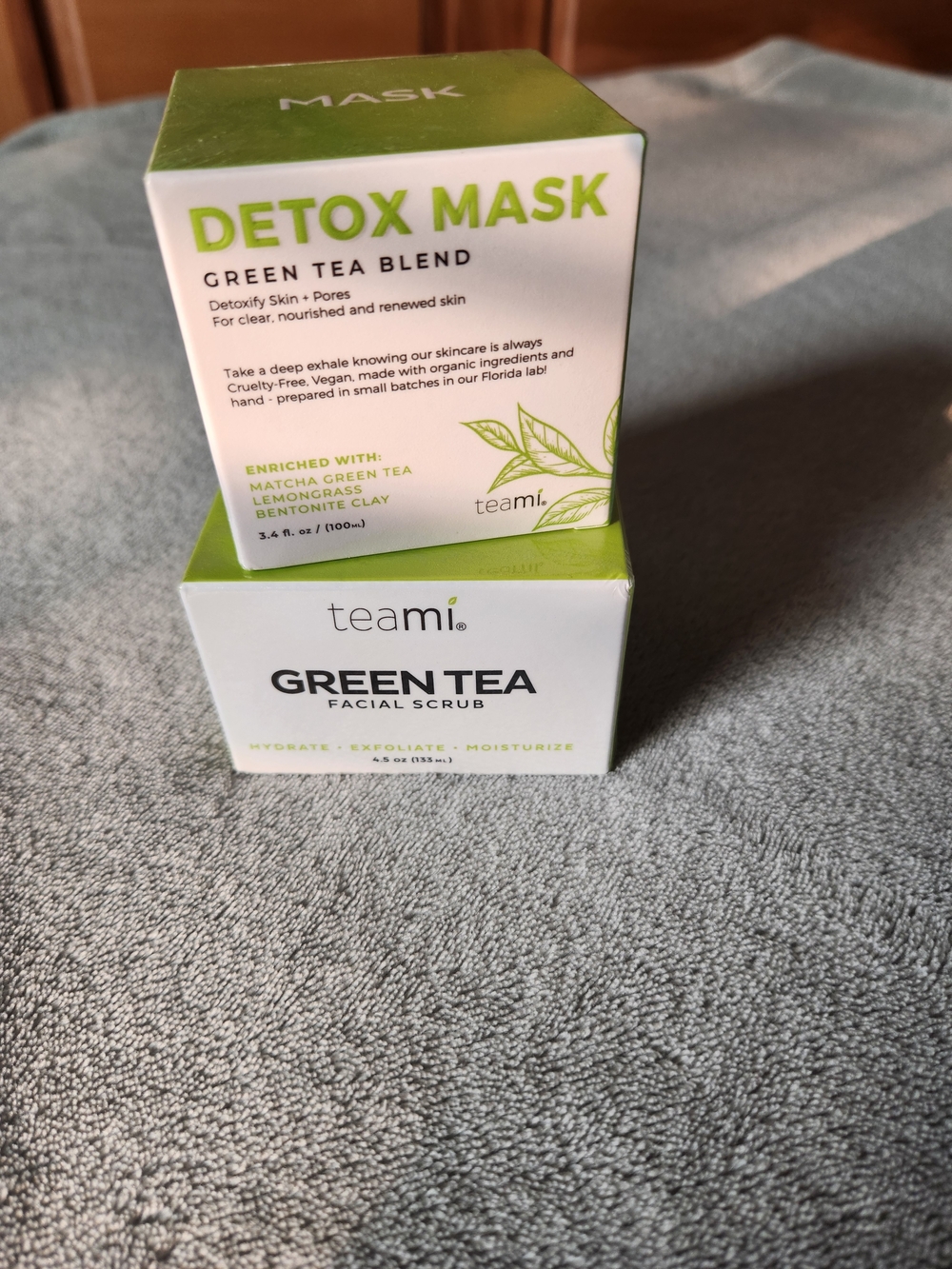Detox Mask Green Tea Blend And Facial Scrub